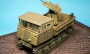 Raupenschlepper Ost mit Flugabwehr-MG 151/20 (Drilling) 1:35