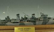 Leichter Kreuzer HMAS Sydney und Hilfskreuzer Kormoran 1:700