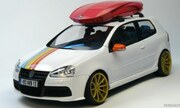 Volkswagen Golf R32 1:24